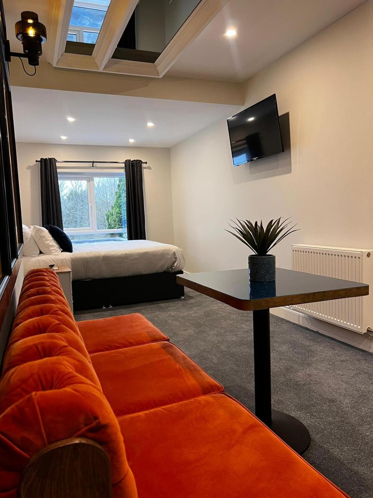 53 Luxury Rooms Maynooth Eksteriør billede