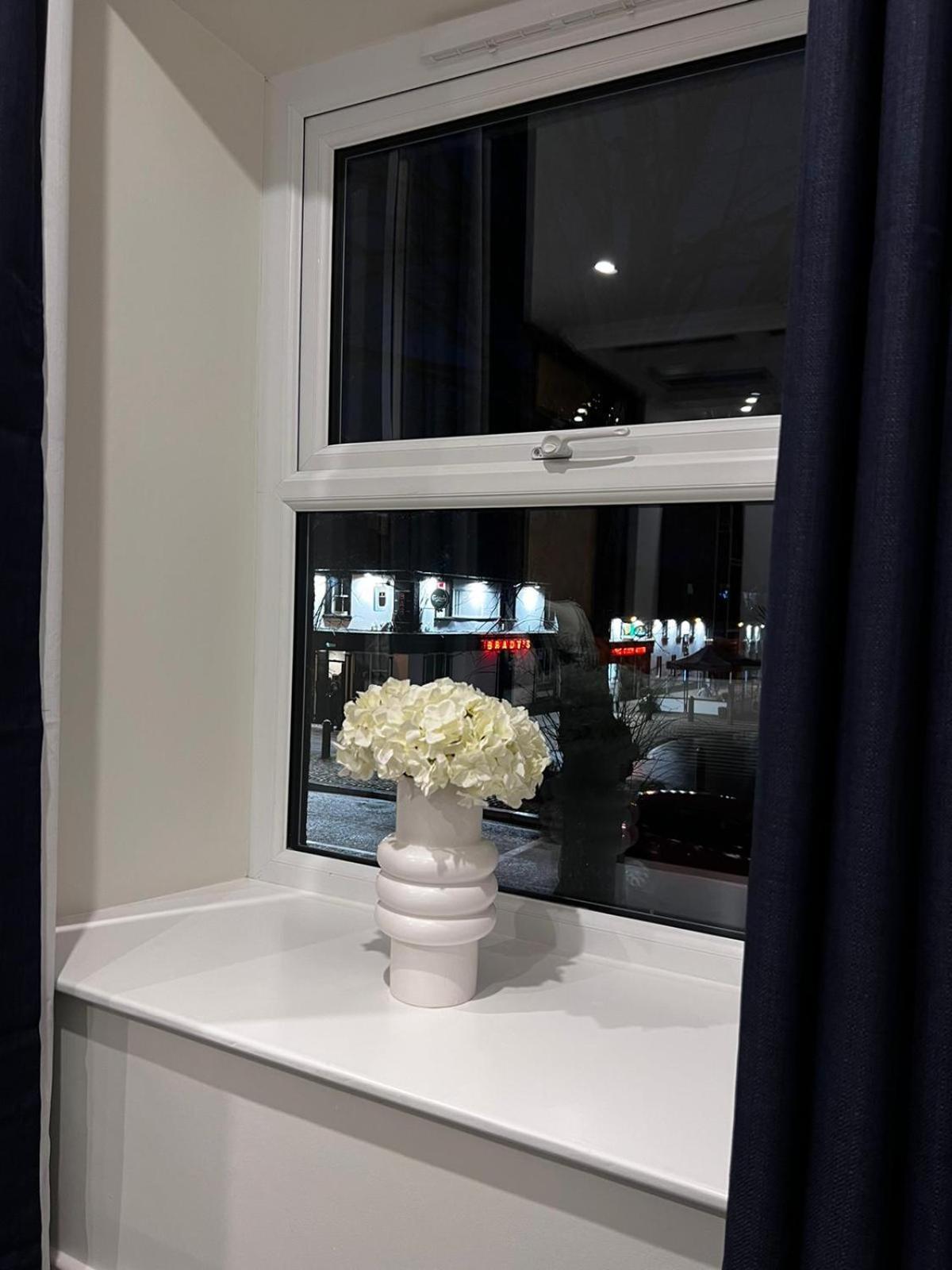 53 Luxury Rooms Maynooth Eksteriør billede